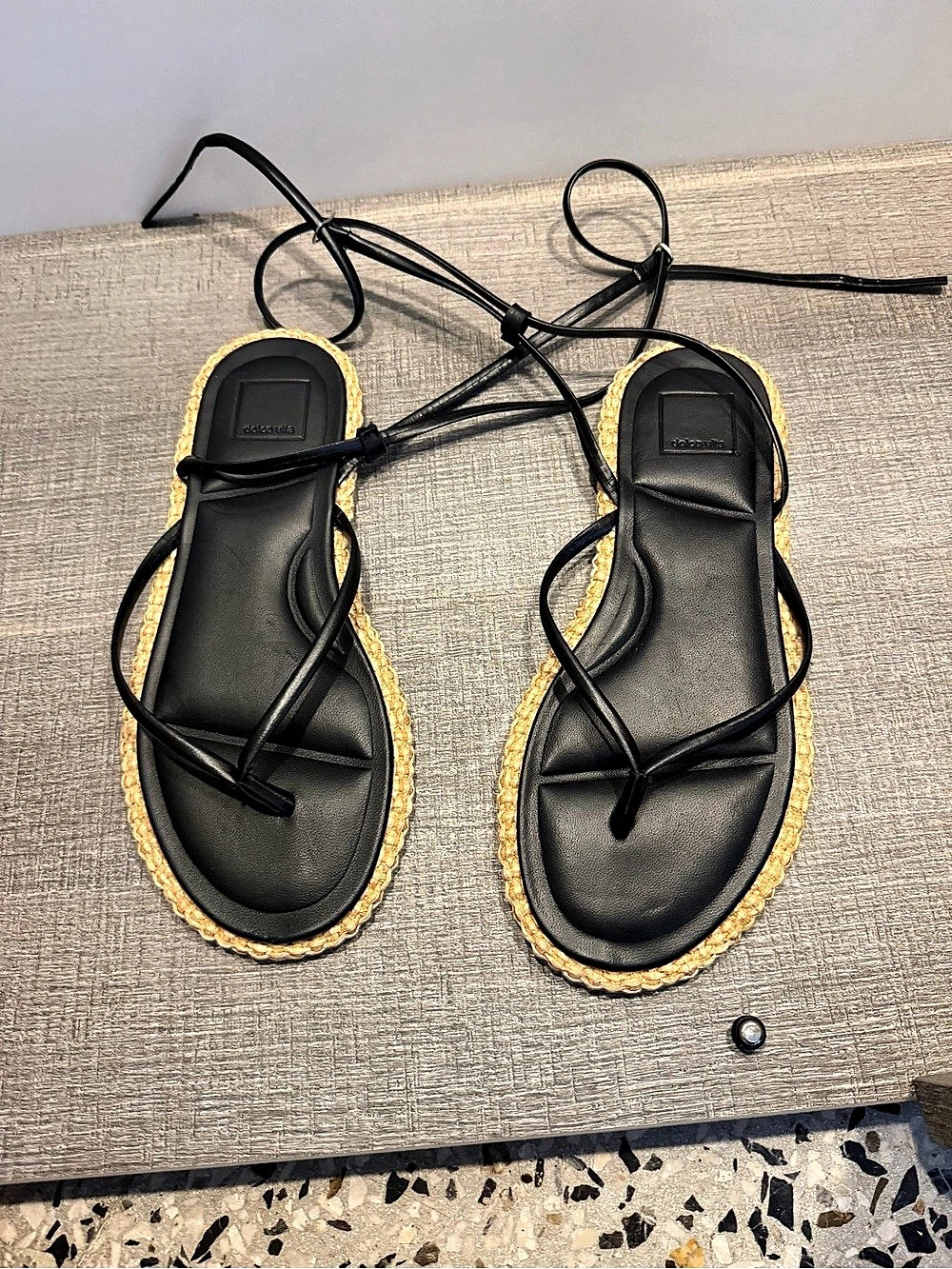 Dolce Vita  Strappy Flat Sandals in Black & Gold US 7.5